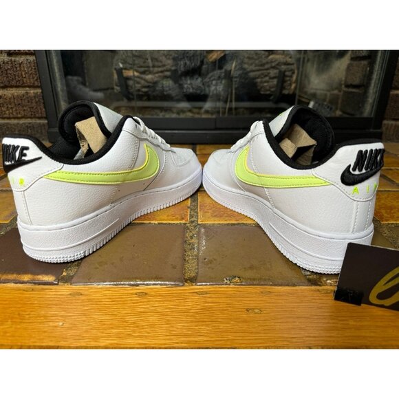 Women’s 7.5 Nike Air Force 1 ‘07 LV8 Worldwide Pack Volt Low Sneakers CK6924-101 - Picture 7 of 9